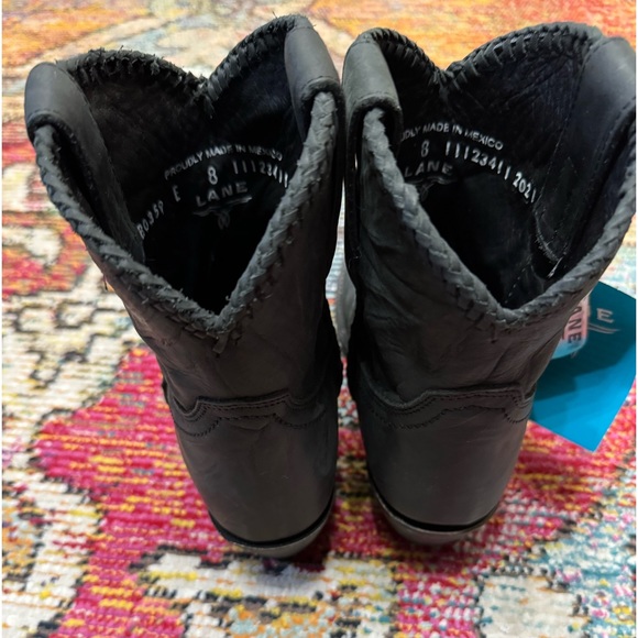 Lane Plain Jane Bootie Shorty Distressed Black New - Picture 4 of 12